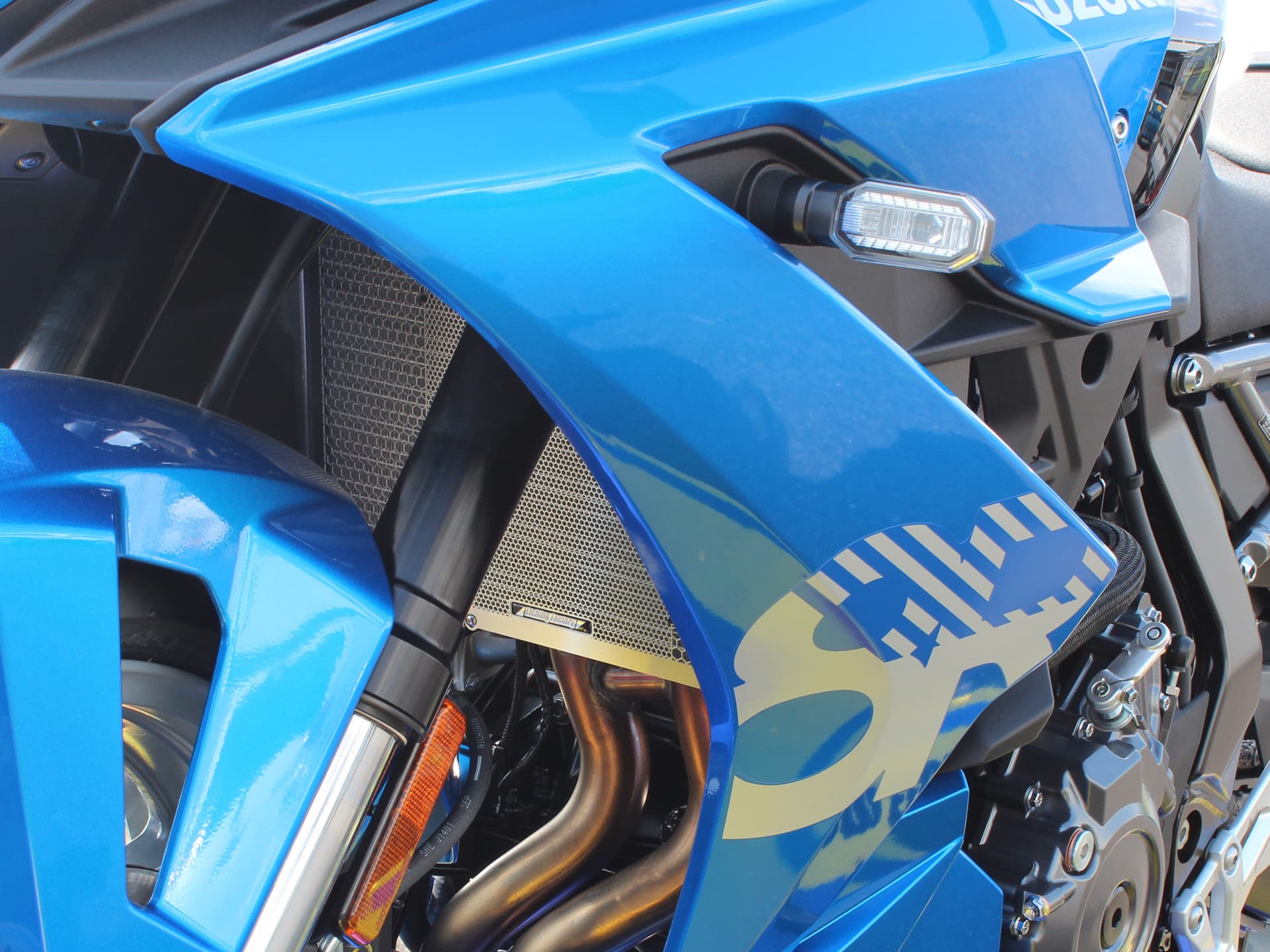 ラジエターカバーグリル GSX-8S GSX8S 2023 2024 2025 GSX8 おわ