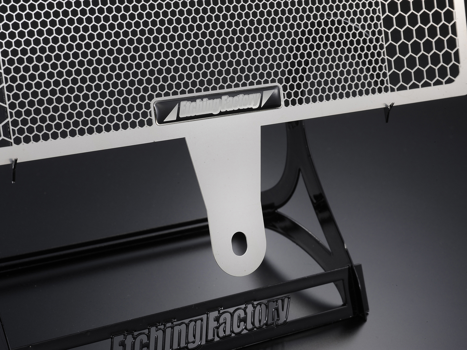 10％OFF エッチングファクトリー　GSX1300R用　ラジエター＆オイルクーラーガードSET 10％OFF エッチングファクトリー GSX1300R(08～)用ラジエター＆オイル